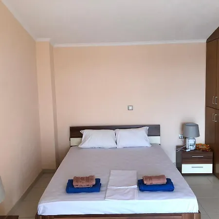 Irida 2 Apartment Nea Skioni