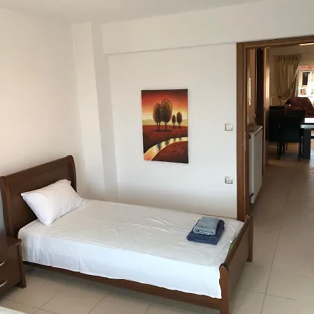 Irida 2 Apartment Nea Skioni